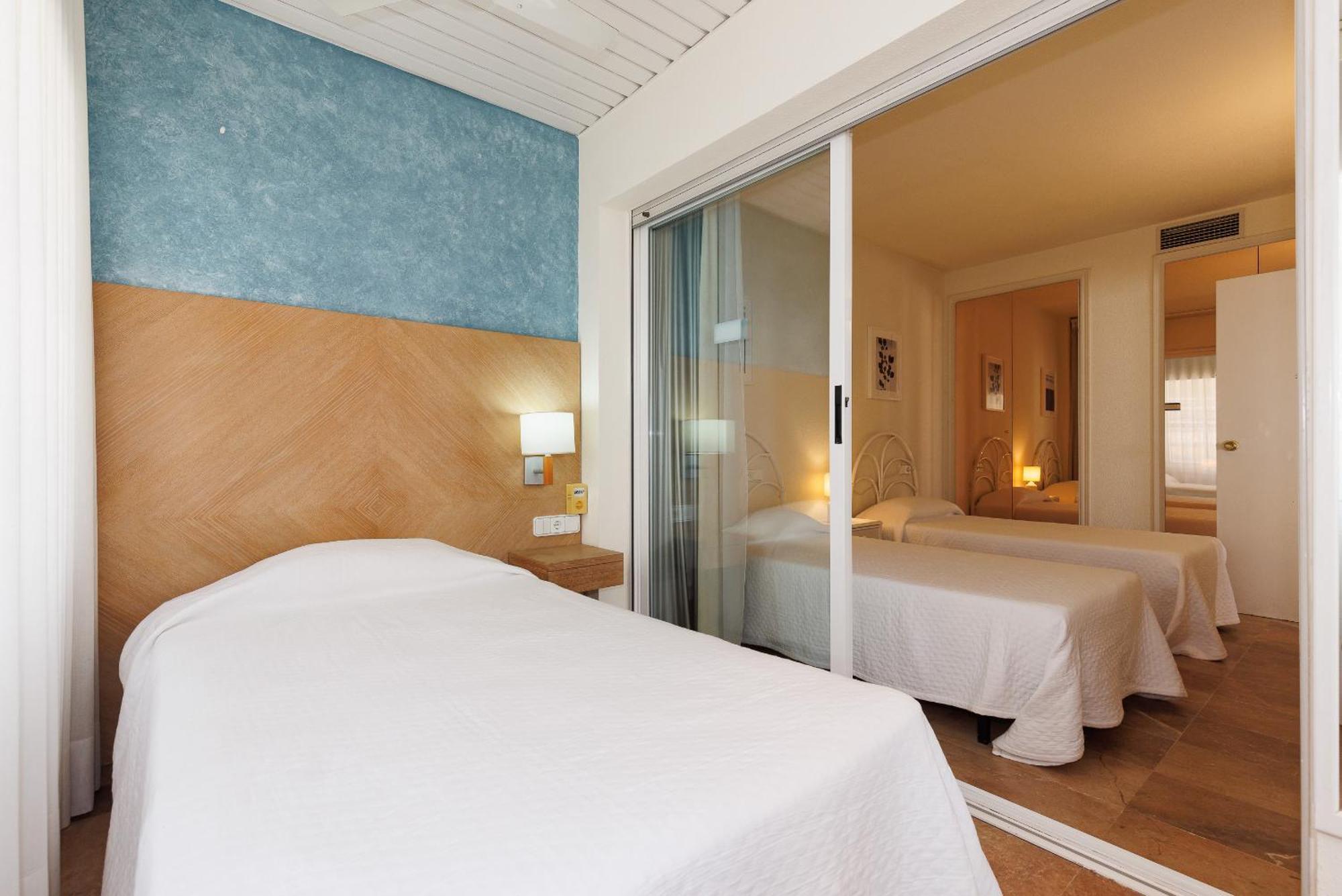 Uhc Center Apartments Salou Quarto foto